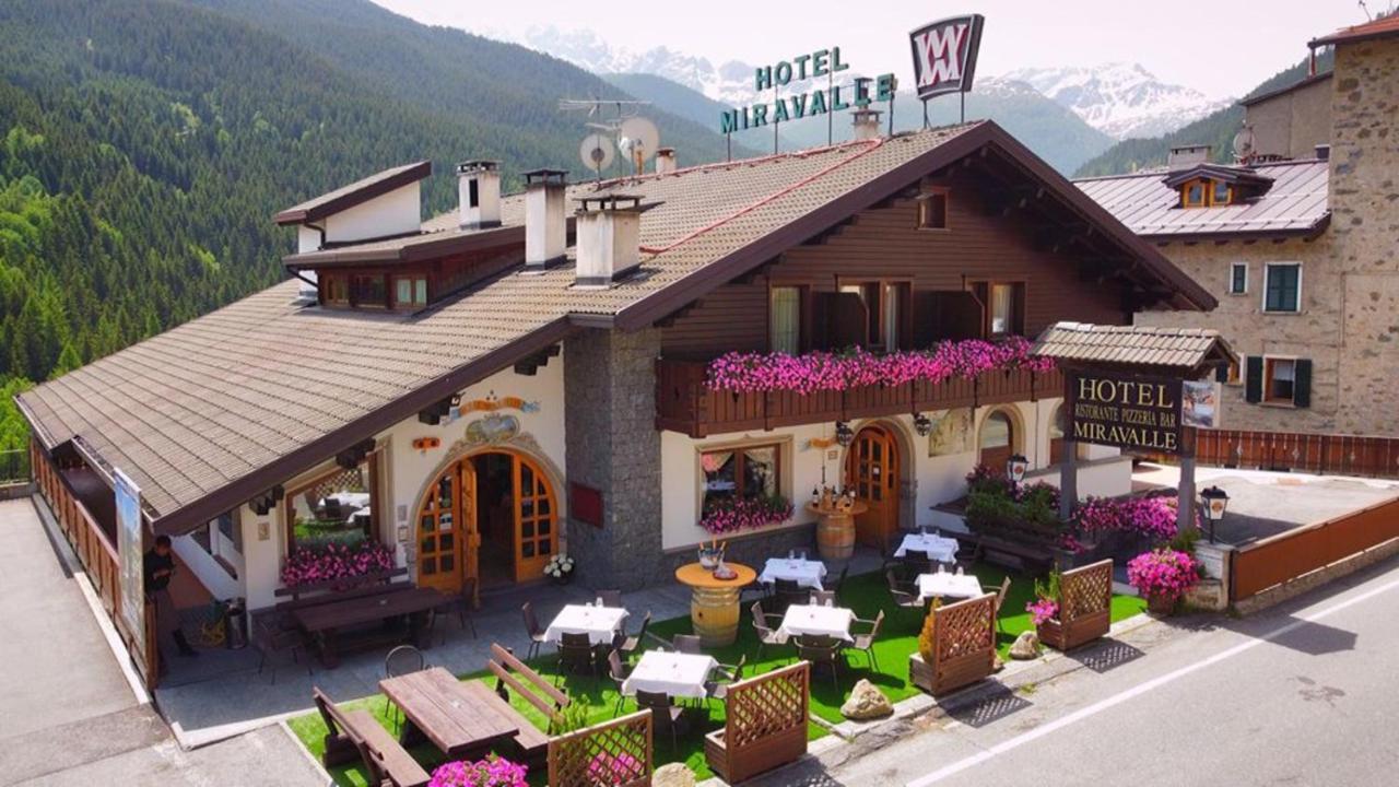 Hotel Miravalle Isolaccia Exterior photo