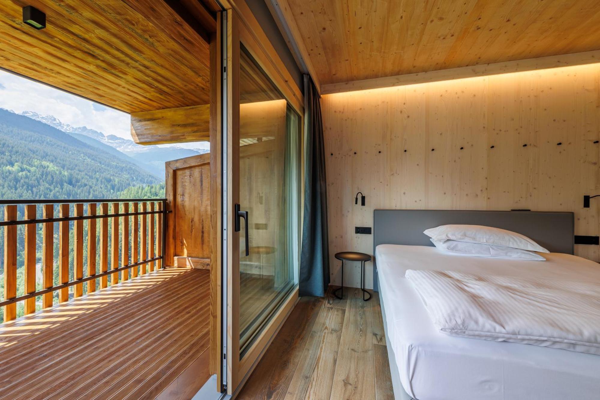 Hotel Miravalle Isolaccia Exterior photo